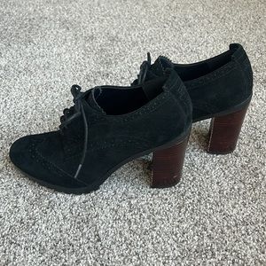 Tommy Hilfiger Black Suede Heeled Oxfords with Lug Sole, Size 7